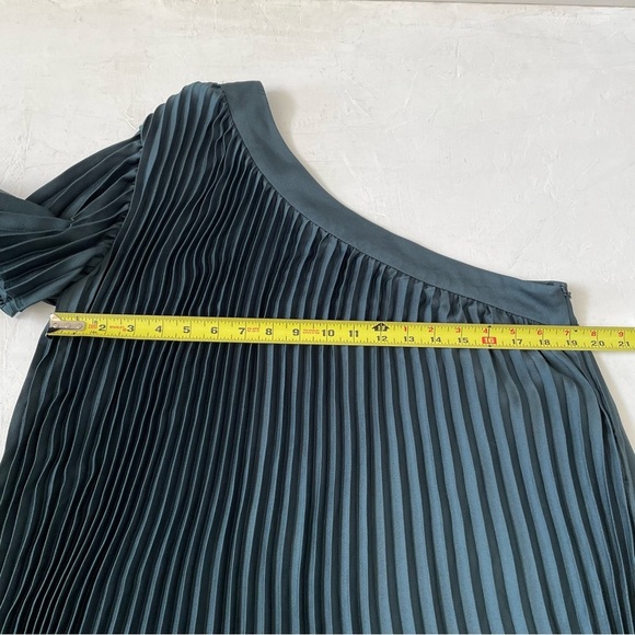 Keepsake Off The Shoulder Dress Pleats Mini  Dress Bottle Green Size M - Picture 8 of 10